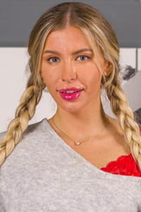 Annabelle – Charming, Passionate & Fit